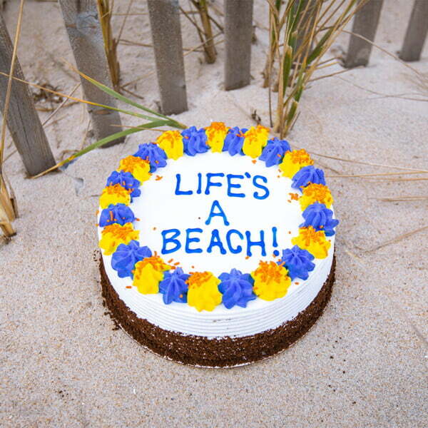 Ice cream cake lifes a beach 01